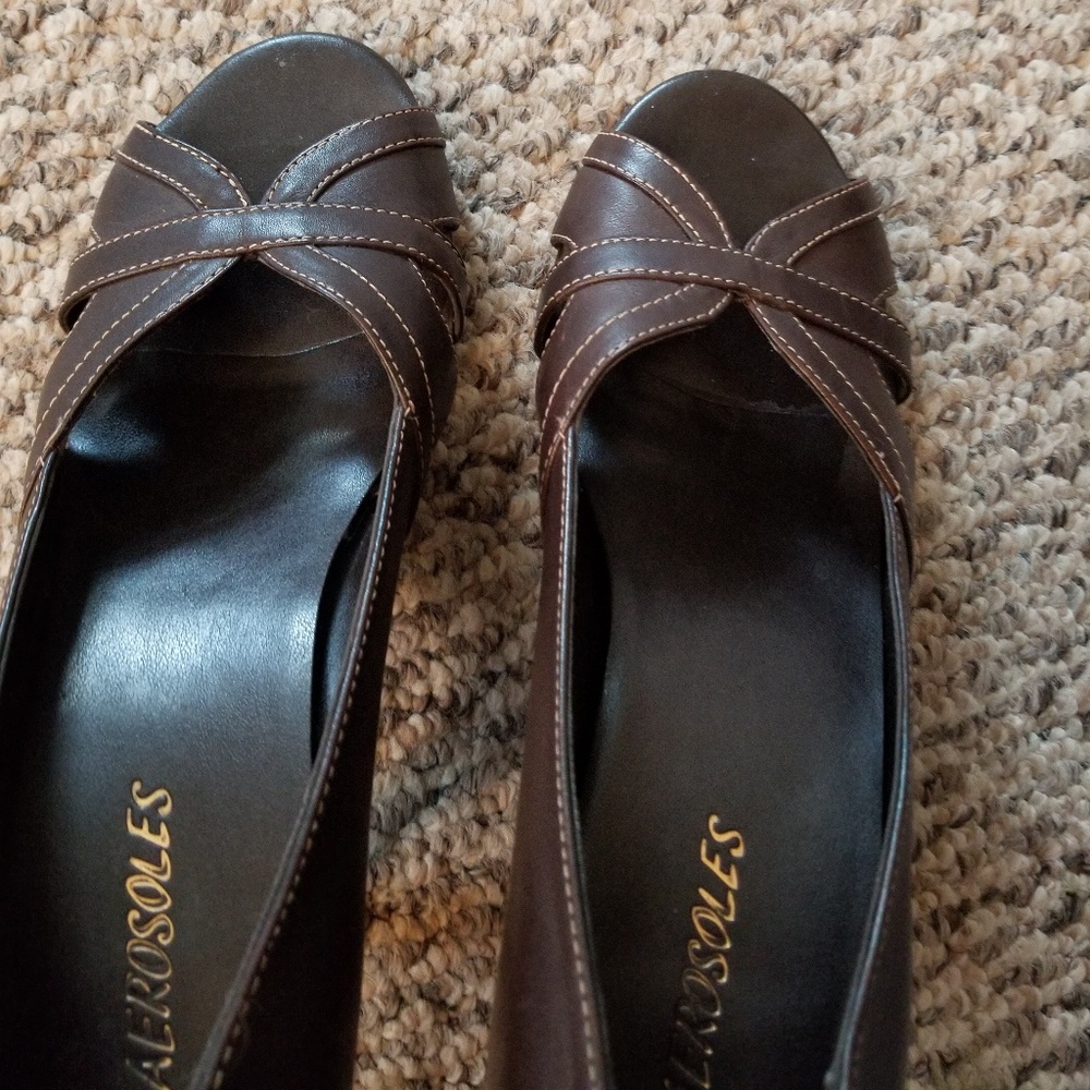 Aerosoles Peep Toe Brown Heels
